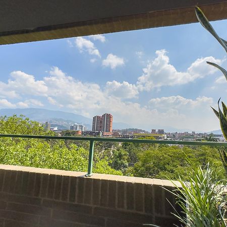 B 48 Living By B Rent Apartment Medellin Luaran gambar