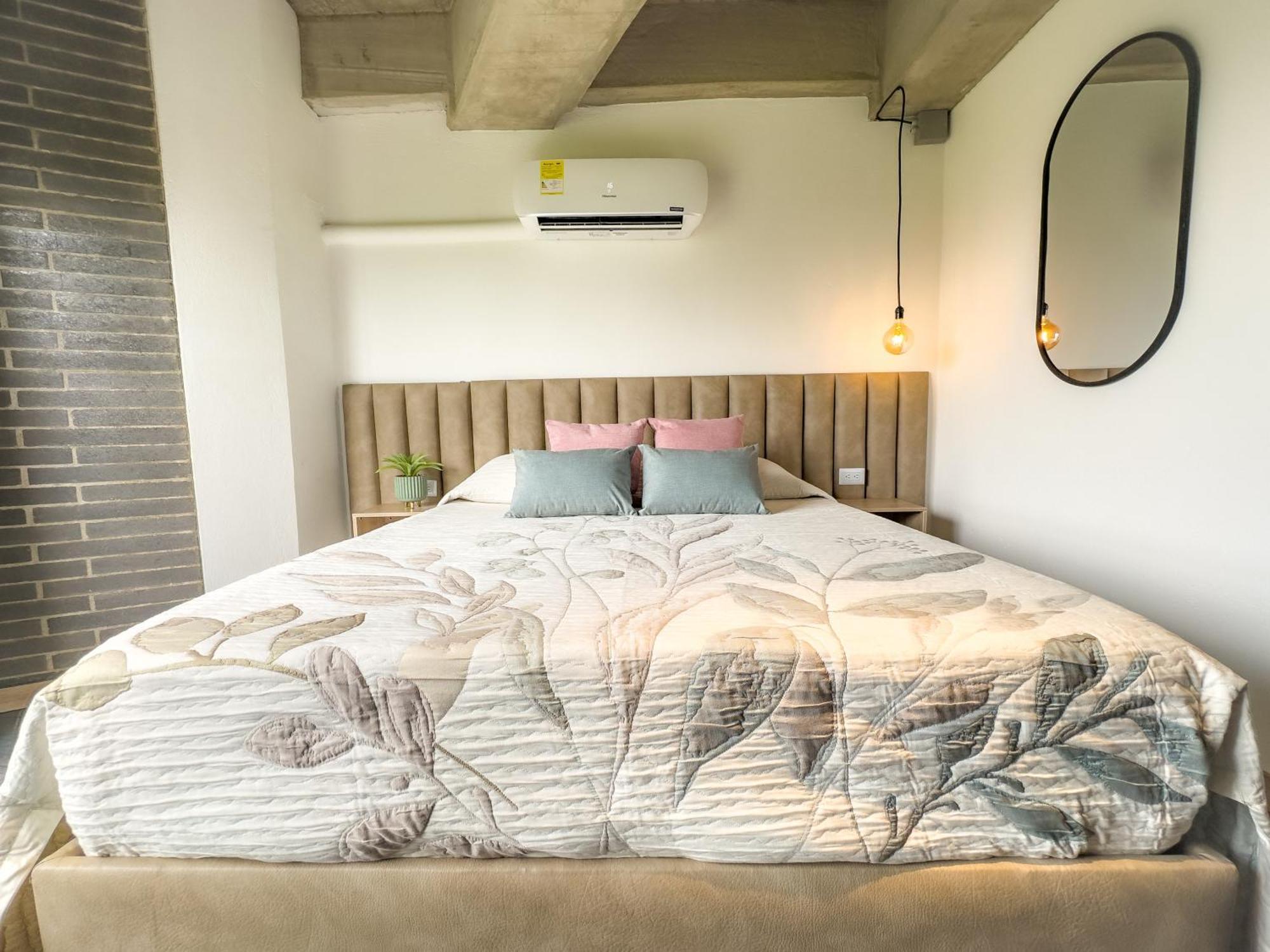B 48 Living By B Rent Apartment Medellin Luaran gambar